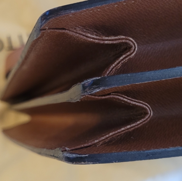 Louis Vuitton Courcelles Monogram - Authentic - EUC - Picture 6 of 16